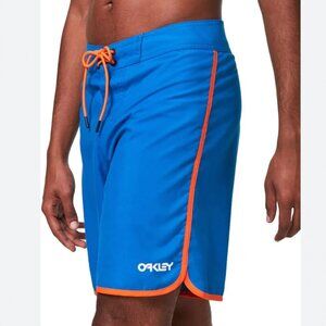 OAKLEY Men's Standard Solid Crest 19 Boardshort